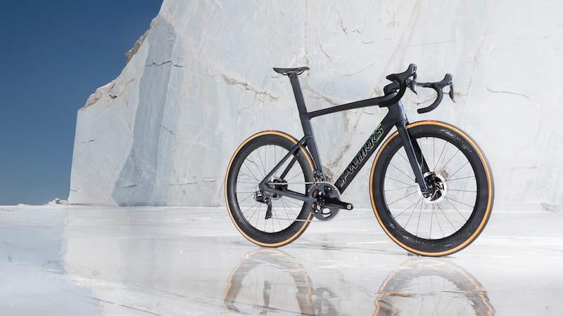 Closer Look Specialized Venge Road Bike 2019